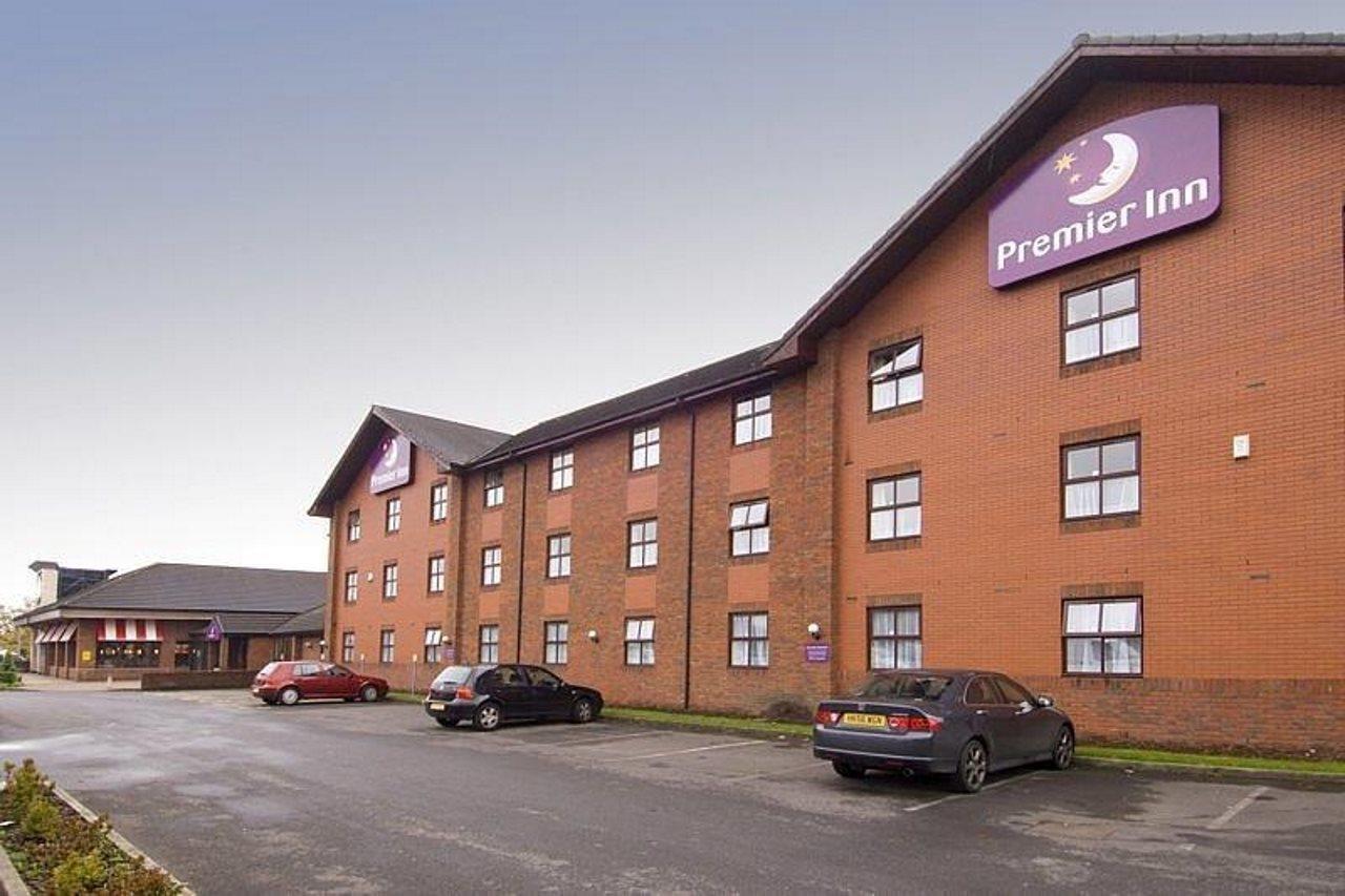 Premier Inn Manchester - Прествич Экстерьер фото