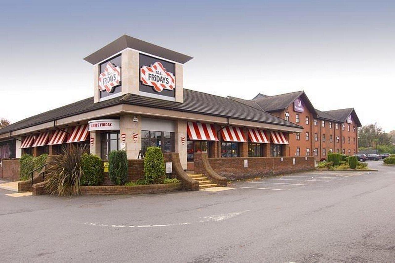Premier Inn Manchester - Прествич Экстерьер фото